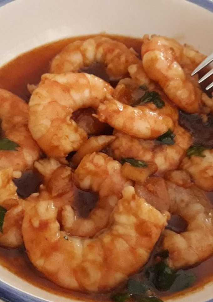 Una foto de Langostinos en salsa de ostras
