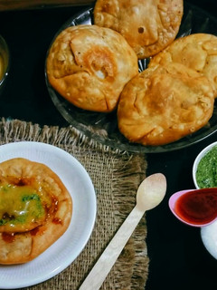 साग कचौड़ी (saag kachodi recipe in Hindi) रेसिपी मुख्य फोटो