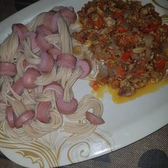 A picture of Spaghetti with egg sauce.