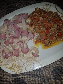 A picture of Spaghetti with egg sauce.