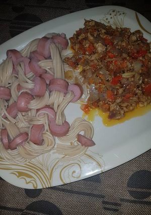 A picture of Spaghetti with egg sauce.