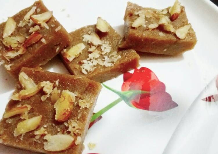 Singhare Ke aate Ki Barfi