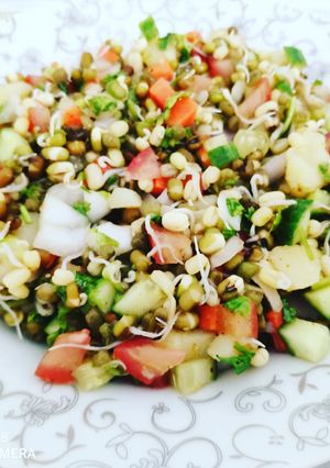 অঙ্কুরিত মুগ সালাদ(Ankurito Moog Salad Recipe in Bengali) রেসিপির প্রধান ছবি