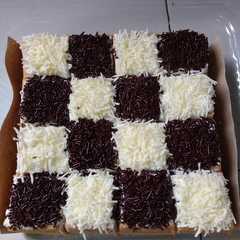 A picture of Cake potong super lembut.