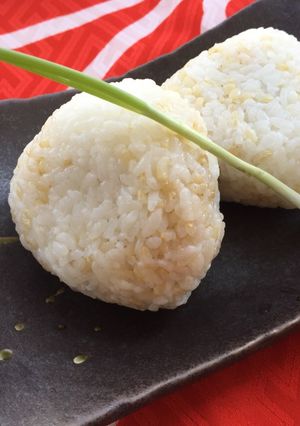 A picture of Japanese Rice Ball (Onigiri) New!.