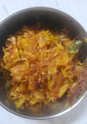 বাঁধাকপি ঘন্ট(bandhakopi ghonto recipe in Bengali) রেসিপির প্রধান ছবি