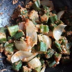 A picture of Bhindi do pyaaza.