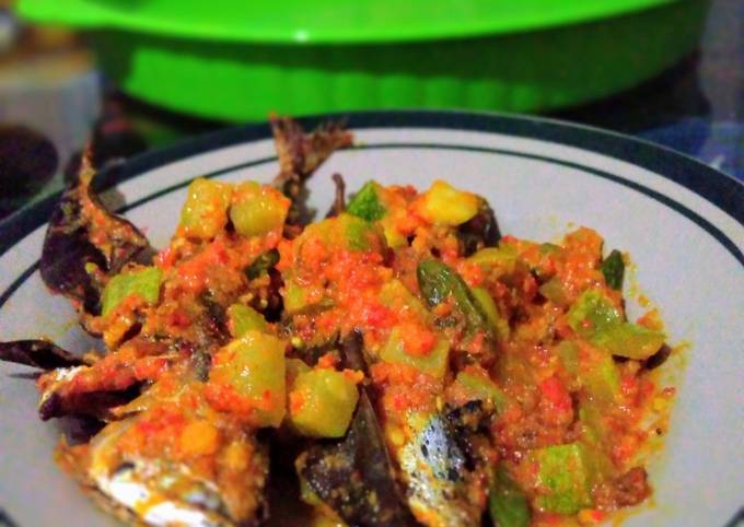 Resep Ikan kembung pesmol acar kuning oleh mira tanti