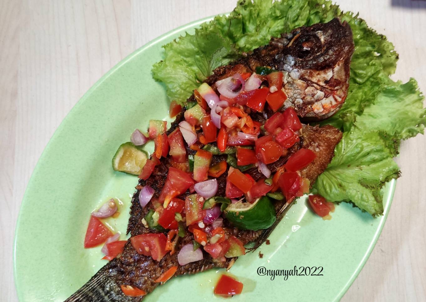 Ikan nila goreng sambal dabu-dabu