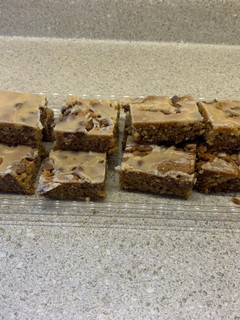 A picture of Peanut Butter Bars.