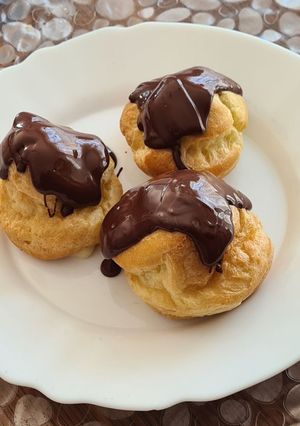 Une photo de Profiteroles à la crème