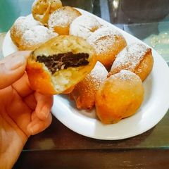 A picture of Deep fried oreo.