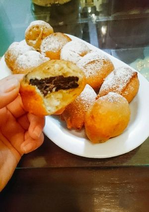 A picture of Deep fried oreo.