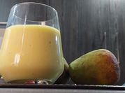 Una foto de batido mango