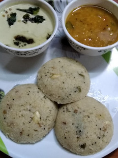 🏨ரவா இட்லி🍽️😋 (Rava idli recipe in tamil) செய்முறை முக்கிய புகைப்படம்