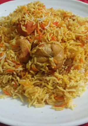 A picture of Sindhi Chicken biryani.