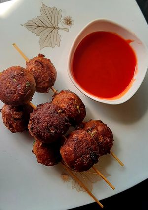 A picture of Deep Fried Ginger Fish Ball.