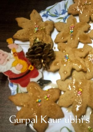 A picture of Frosted Ginger Snowflake Cookies.