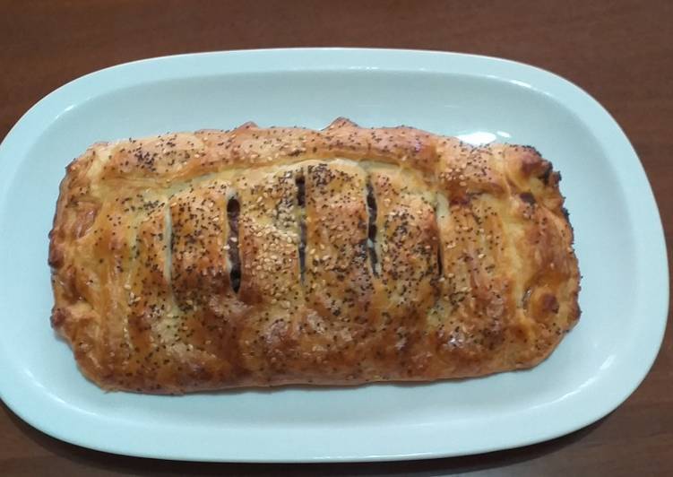 Easiest Way to Make Veloce Strudel di radicchio e feta