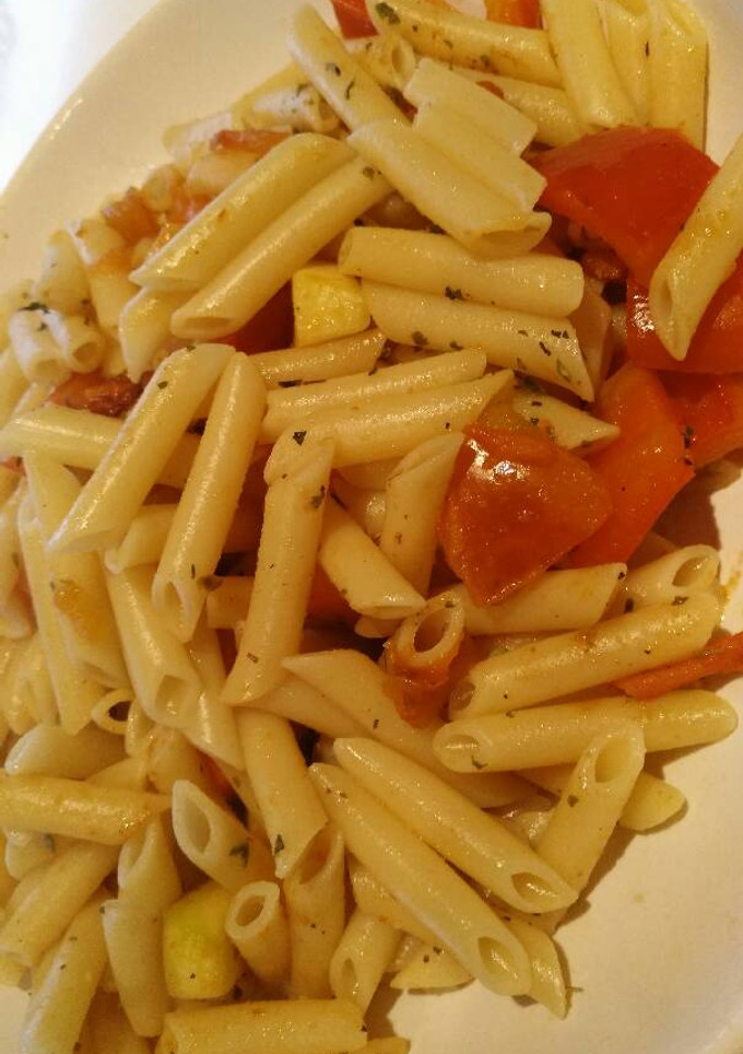 Una foto de Macarrones con verduras