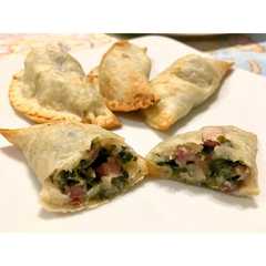 Foto principal de Empanadillas de espinacas, bacon y queso azul