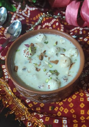 मखाने की खीर (makhane ki kheer recipe in Hindi) रेसिपी मुख्य फोटो