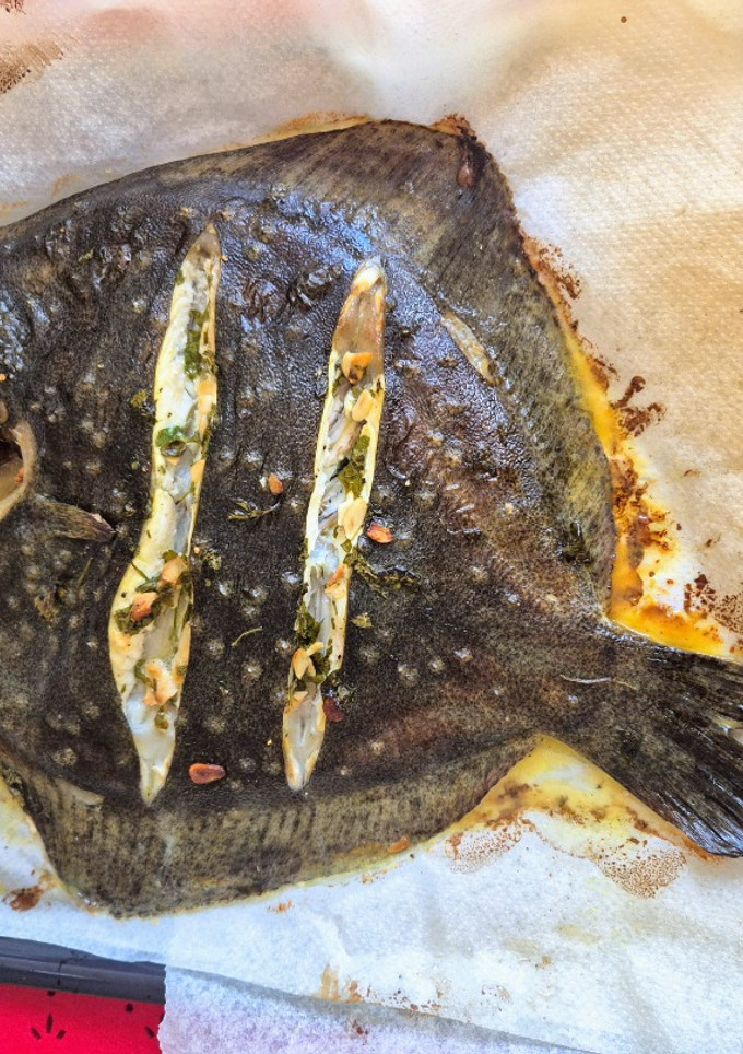 Una foto de Rodaballo al horno para Navidad