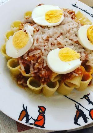 Una foto de Rigatonni en salsa boloñesa a mi manera