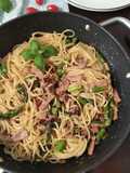 Spaghetti ze szparagami i suszonymi pomidorami