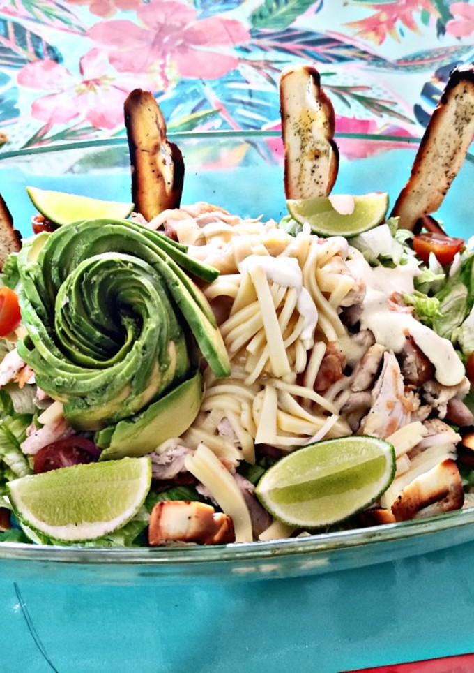 Una foto de Ensalada César + salsa césar sin anchoas