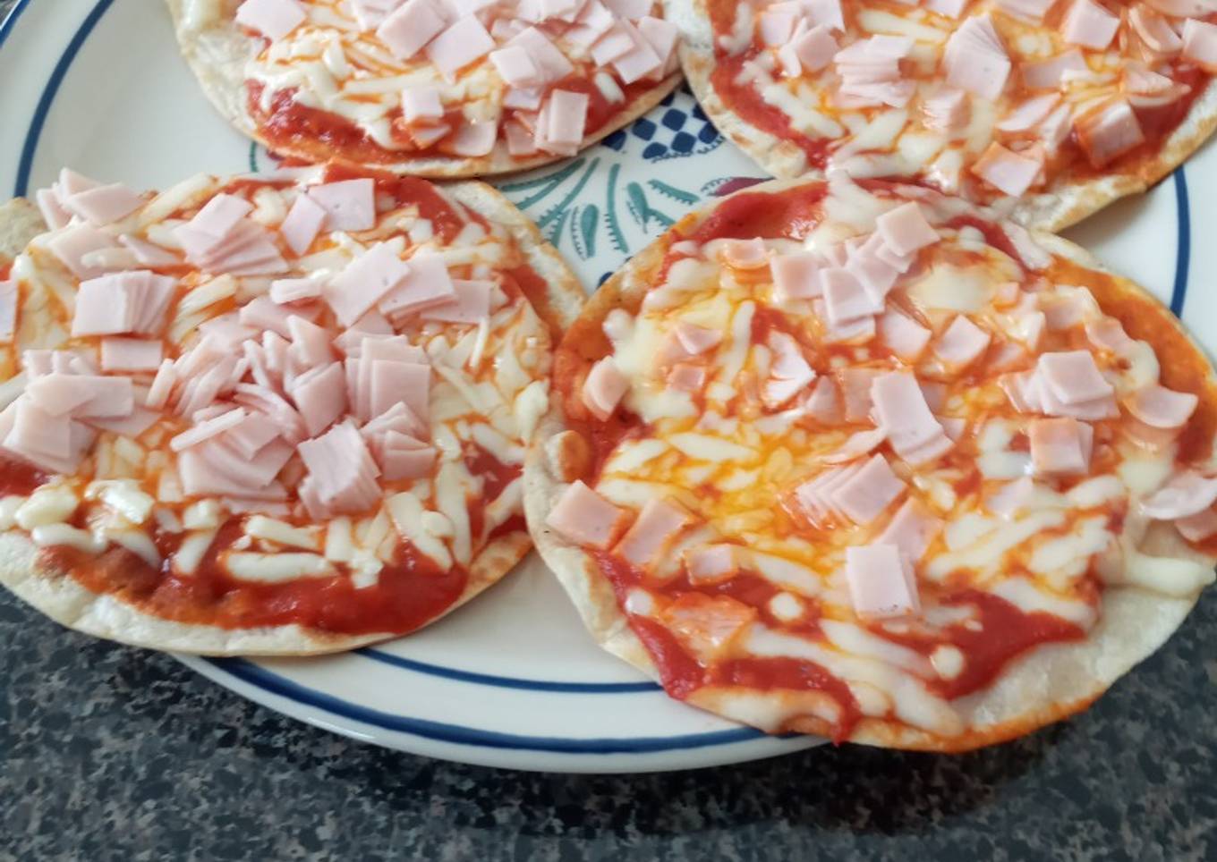 Mini pizzas en comal