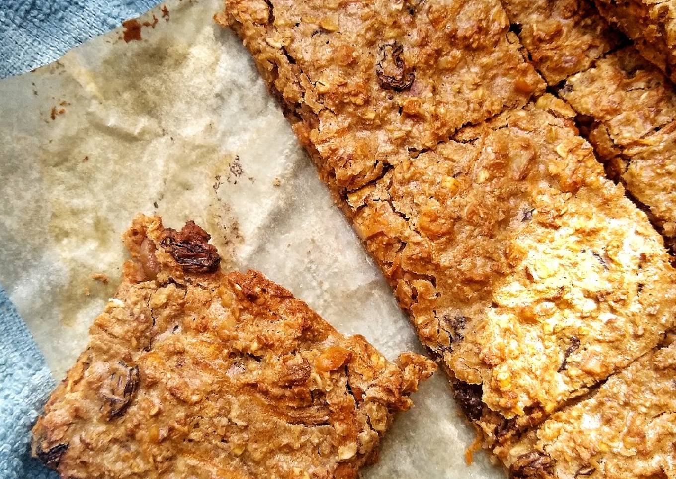 Carrot & Walnut Oat Bars