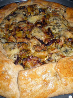 Una foto de Galette de setas shiitake, puerro y gorgonzola