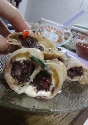 Una foto de Rollitos de Morcilla y queso