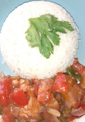 A picture of Mango chicken stir fry.