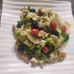 A picture of Goats cheese Salad.