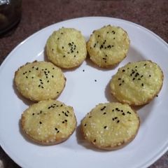 A picture of Coconut Mini Buns.