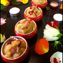 A picture of Sooji besan combo halwa.