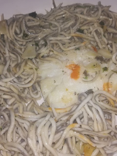 Una foto de Bacalao en nido de gulas