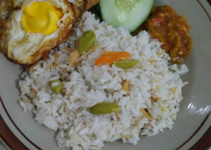 Nasi Liwet Rice Cooker Praktis