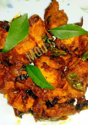 A picture of Kerala style chicken roast.