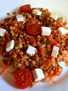 Foto principal de Ensalada de lentejas con queso feta