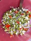 முளைகட்டிய பச்சைப் பயிறு சாலட்(sprouted green gram salad recipe in tamil)
