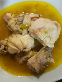 Una foto de Pollo en salsa