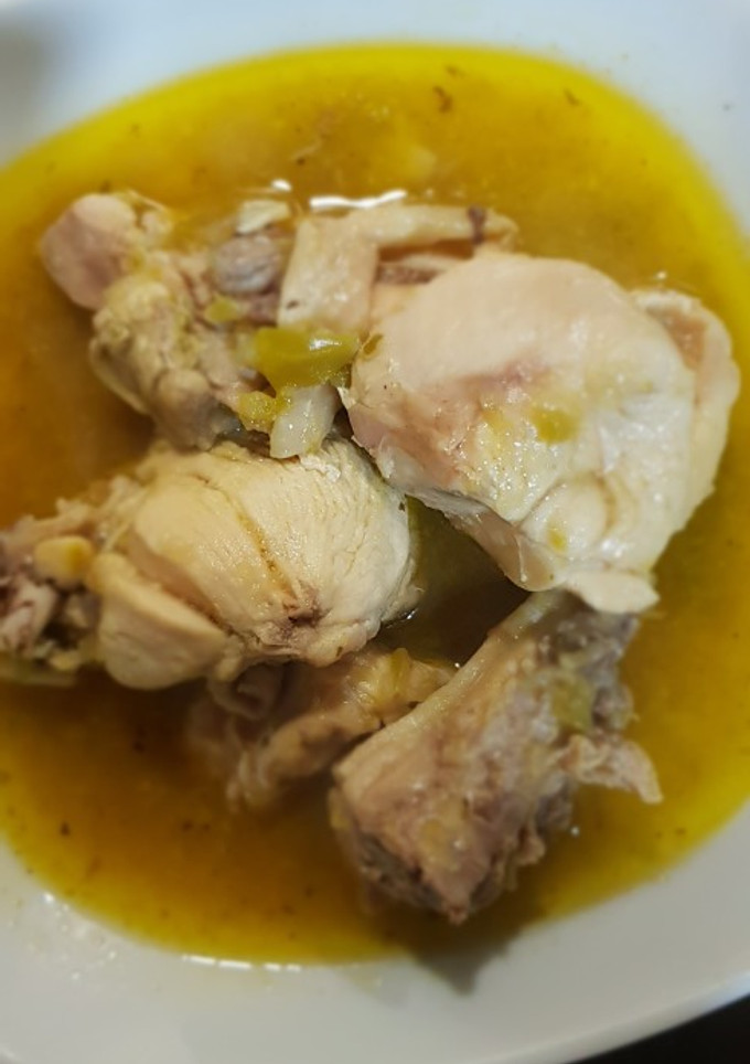 Una foto de Pollo en salsa