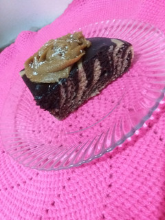 عکسی از دستور کیک حلوا (کیک زبرا + حلوا شیر خشک عربی)