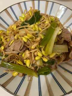 豆芽菜炒豬五花肉 的食譜成品照片