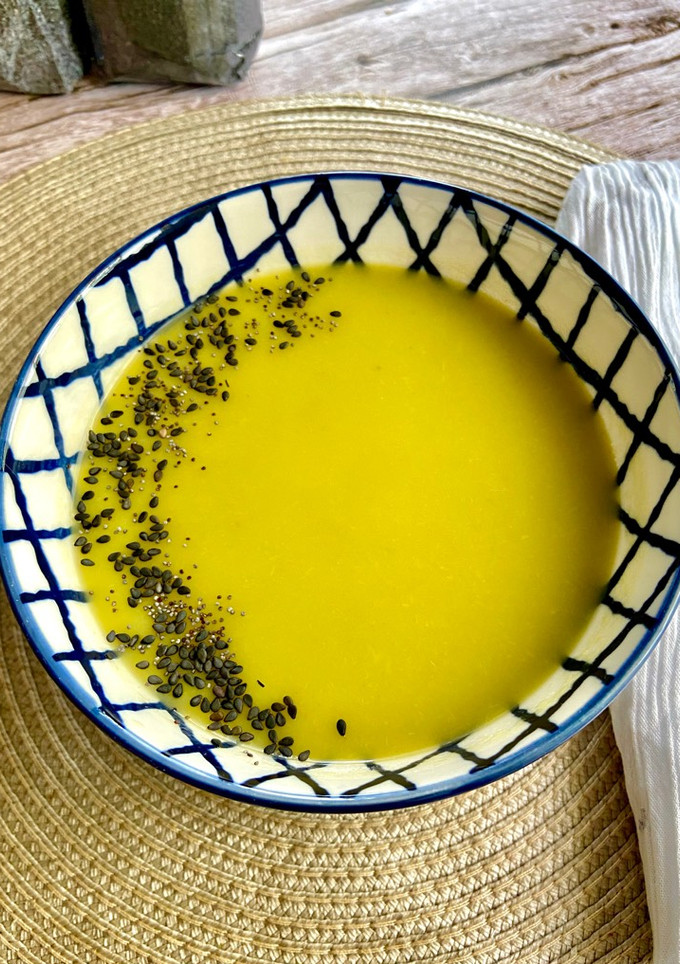 Una foto de Sopa de espárragos y puerro (aprovechamiento)