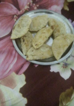 A picture of Suji mawa gujhiya.