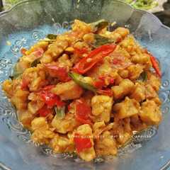 A picture of Oseng Tempe Saos Tomat 😗.